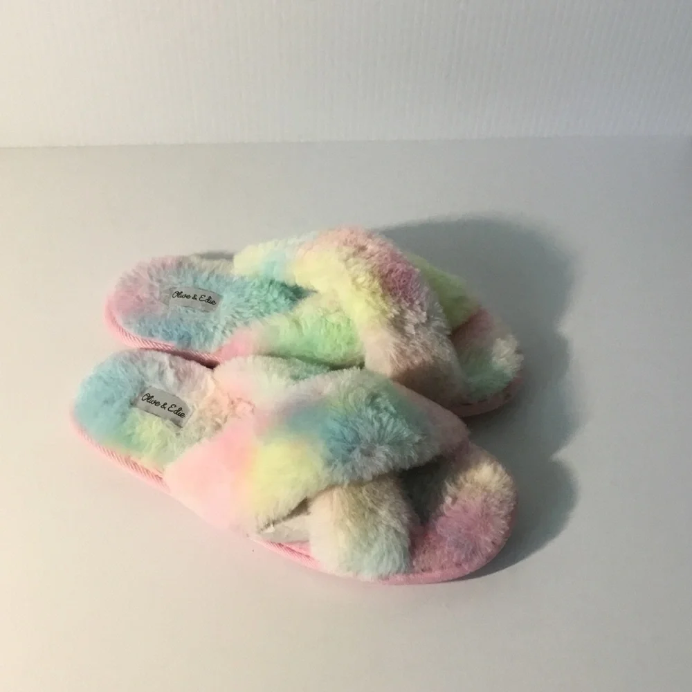 Kids Plush Cross-Band Slippers – Pastel Rainbow